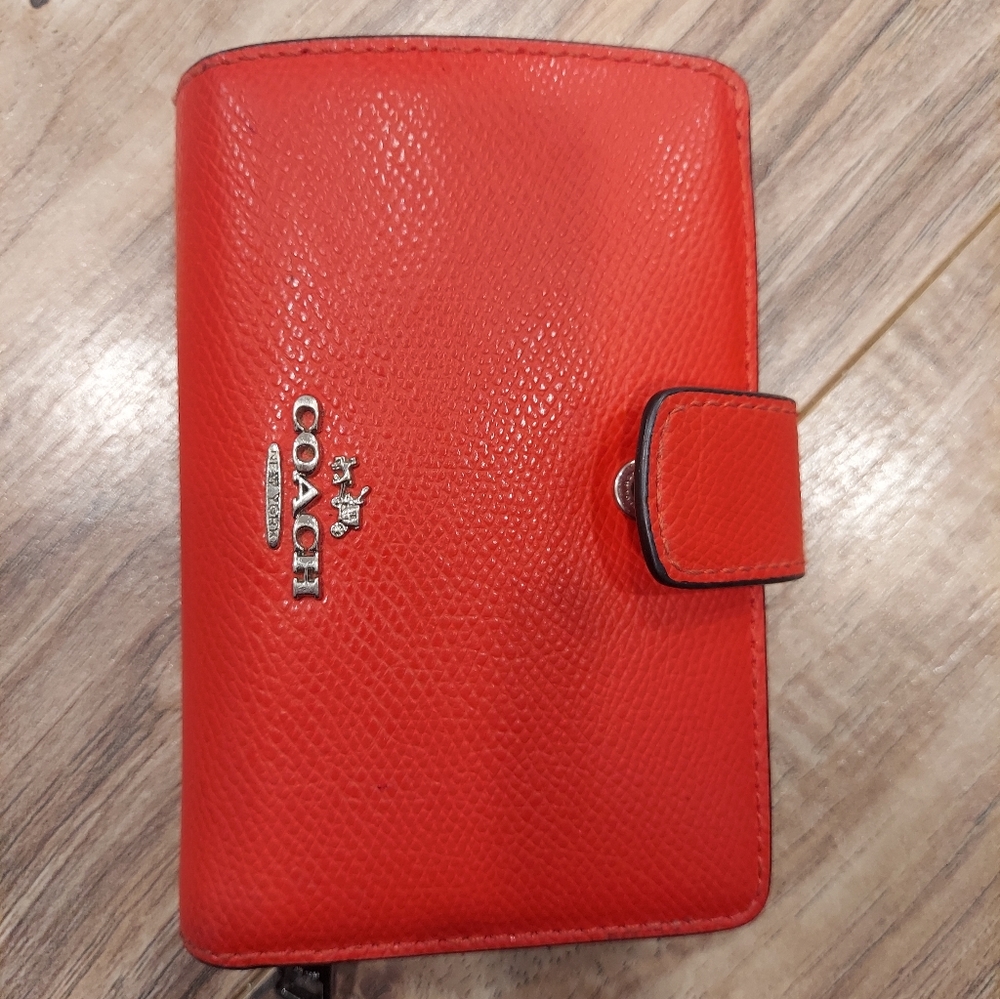 Womens Coach Wallets F54010 Red, Orange, Tangerine Zip Around Snap 5x3.5x.5"